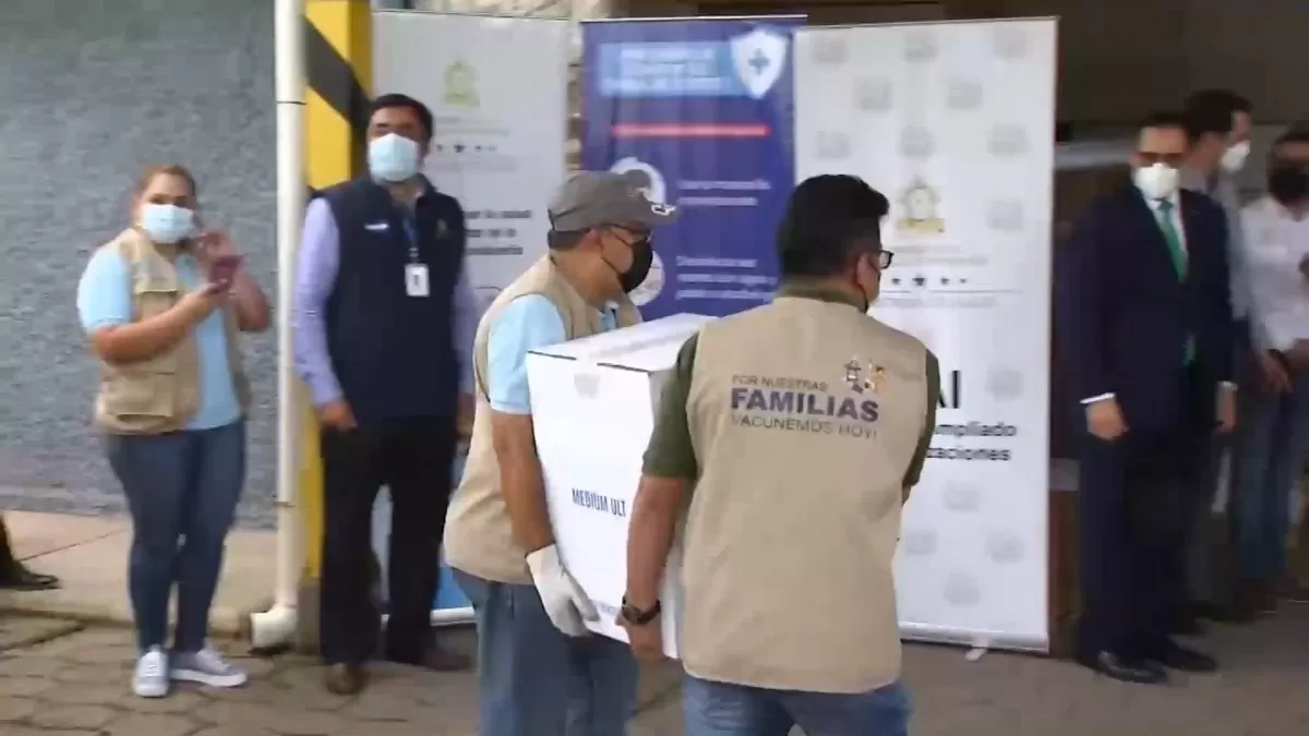 Llegan más vacunas contra el Covid-19 compradas y donadas para Honduras