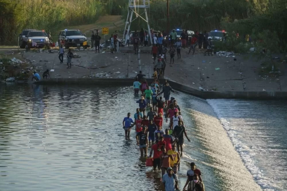 DHS revela plan para deportar a miles de indocumentados y aceleran el proceso