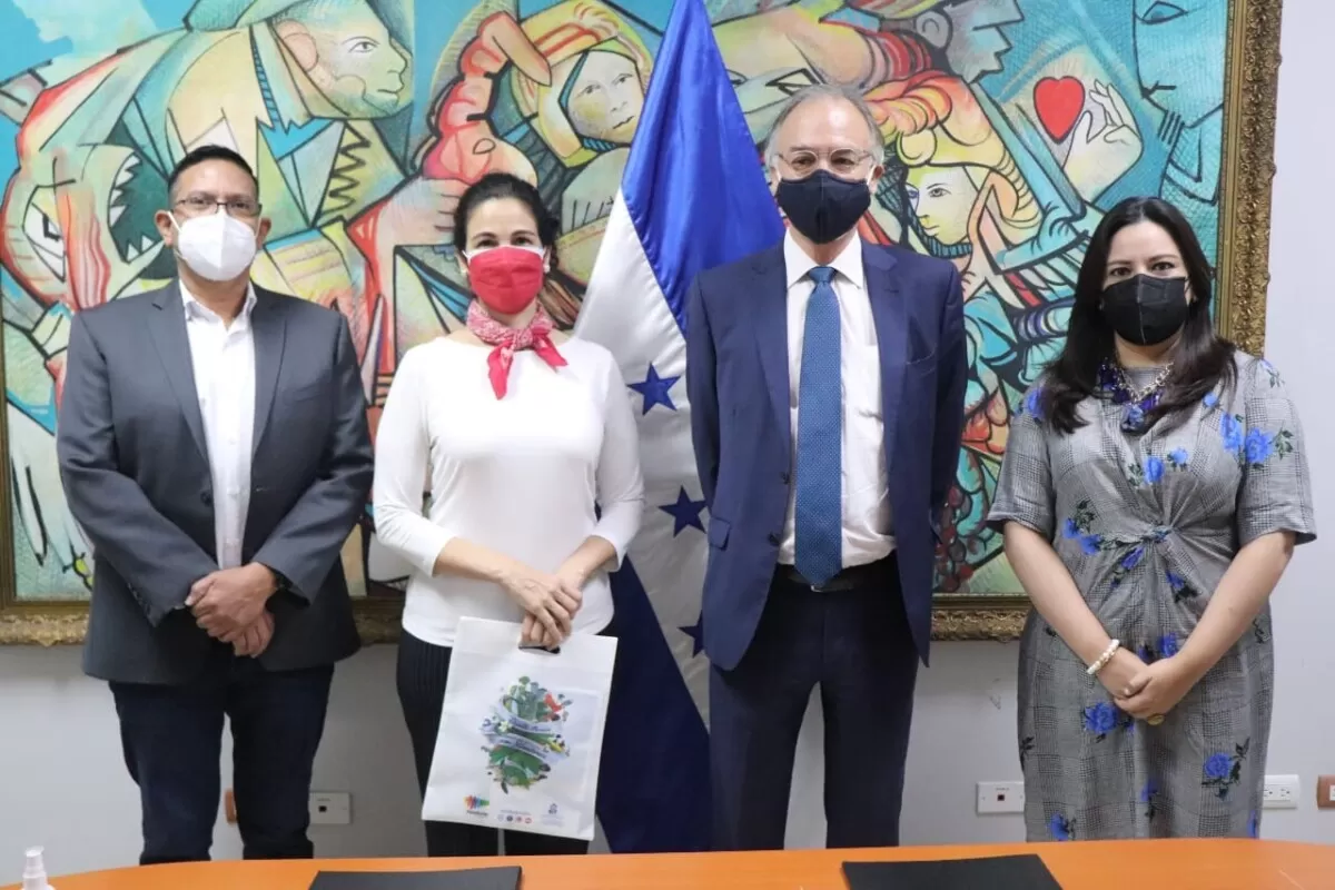 Israel suscribe convenio de cooperación con el Instituto Hondureño del Café