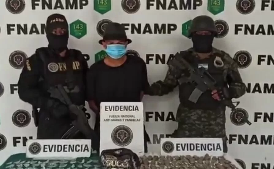 Miembros de la FNAMP capturaron a un supuesto miembro de la MS-13 en Tegucigalpa