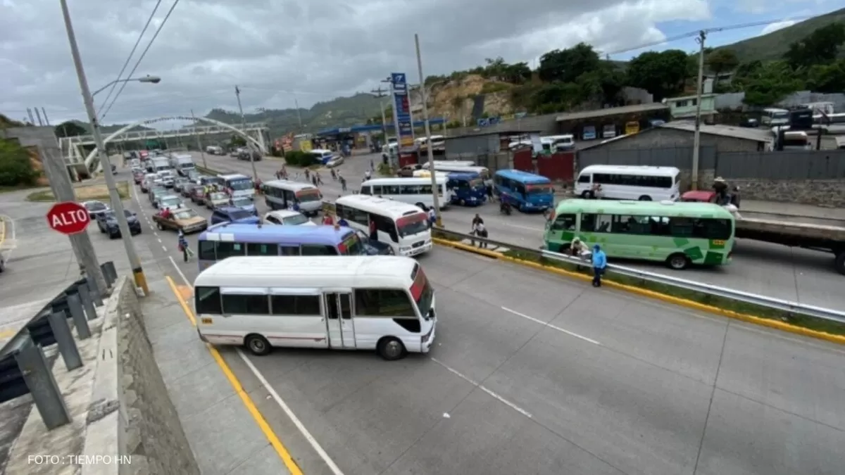 Transportistas hondureños a paro de labores por incumplimiento del Gobierno