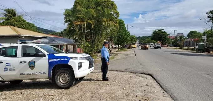 “Mantendremos presencia policial en todos los ejes carreteros y lugares turísticos”: Comisionado de Policía Roger Maradiaga