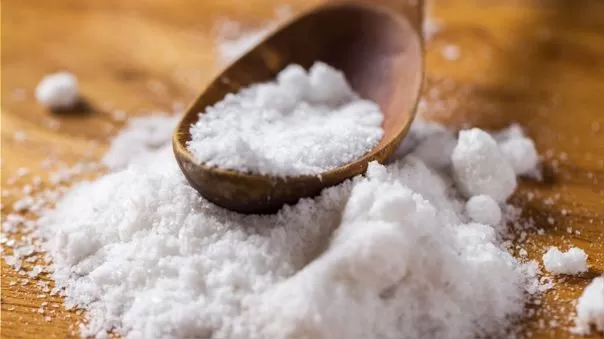 Reducir la sal de nuestra dieta a la mitad salvaría millones de vidas