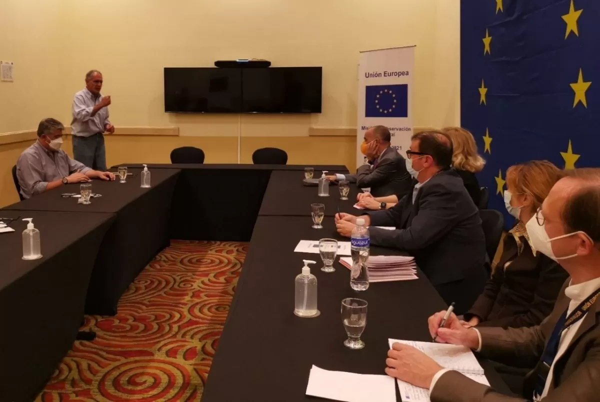La MOE UE se reúne con los presidenciables Tito Asfura (PN) y Julio López (PAC)