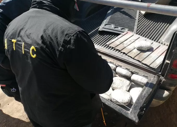 ATIC decomisa droga en compartimiento falso de vehículo en Talanga 01