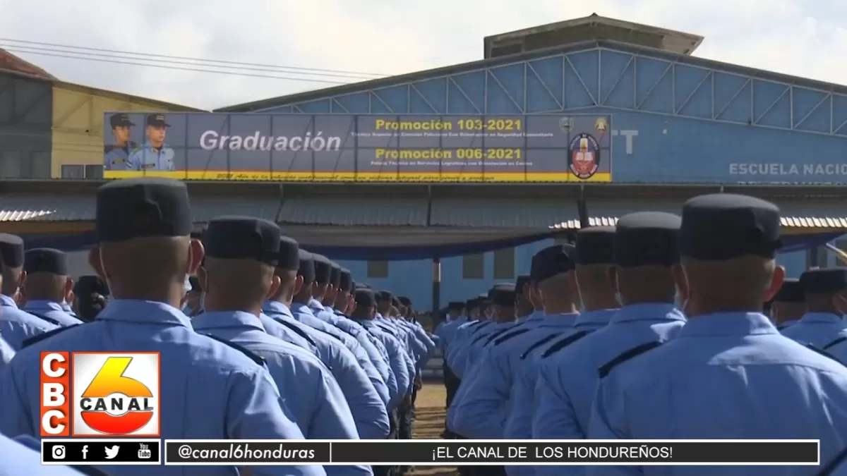 Con alborada iniciaran celebraciones de los 140 años de la Policía Nacional
