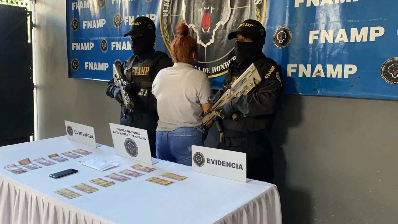 Menor de edad, supuesta miembro de la pandilla 18, es detenida en San Pedro Sula 01
