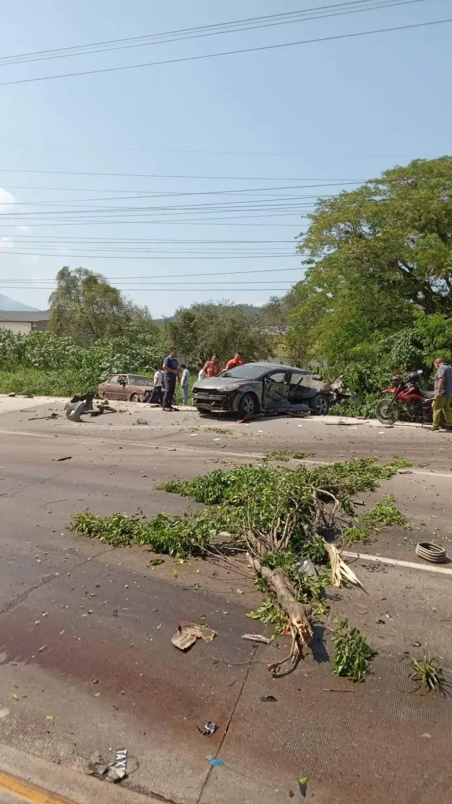 Accidente por la vuelta del cura en carretera hacia Choloma, Cortes deja varias personas sin vida