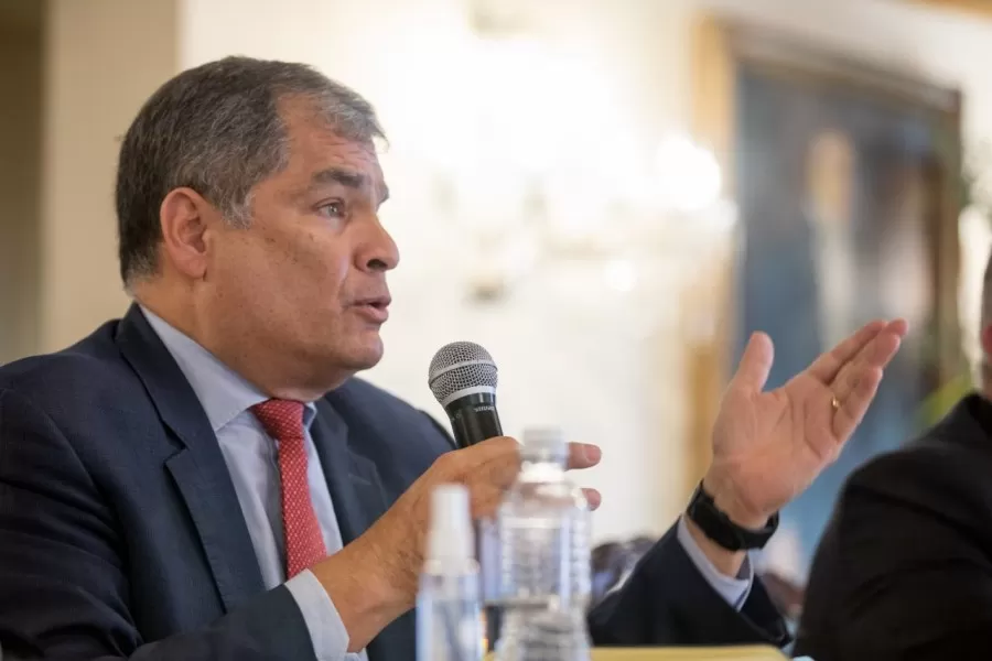 Pese a problemas heredados, la presidenta Xiomara Castro gobernará en función del bien público, resalta Rafael Correa