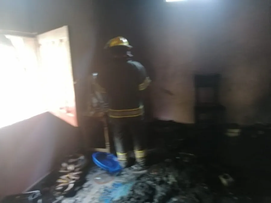 Cuerpo de bomberos de La Esperanza, Intibucá atendió incendio estructural de pequeñas proporciones