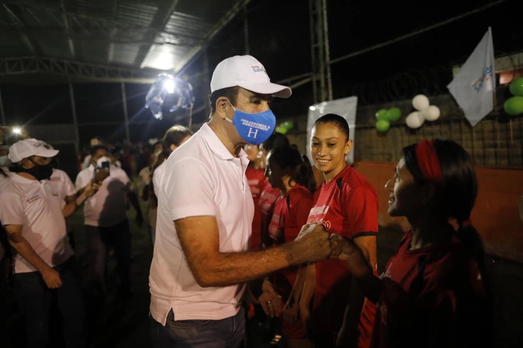 Salvador Nasralla promueve el deporte en su proyectos a ejecutar para el país
