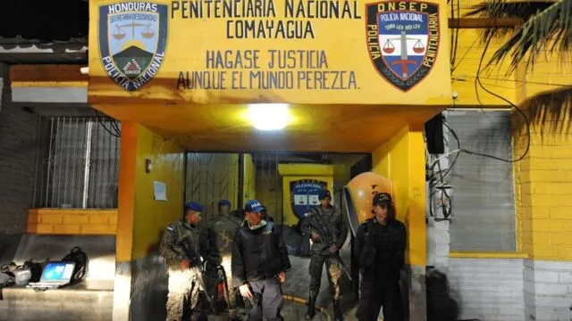 1,800 años de cárcel para el exdirector del centro penal de Comayagua donde perecieron 360 privados de libertad