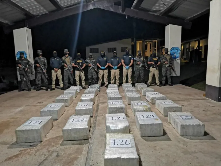FESCCO y ATIC logran condena en contra de cuatro venezolanos y un colombiano por tráfico de 819 kilos de cocaína