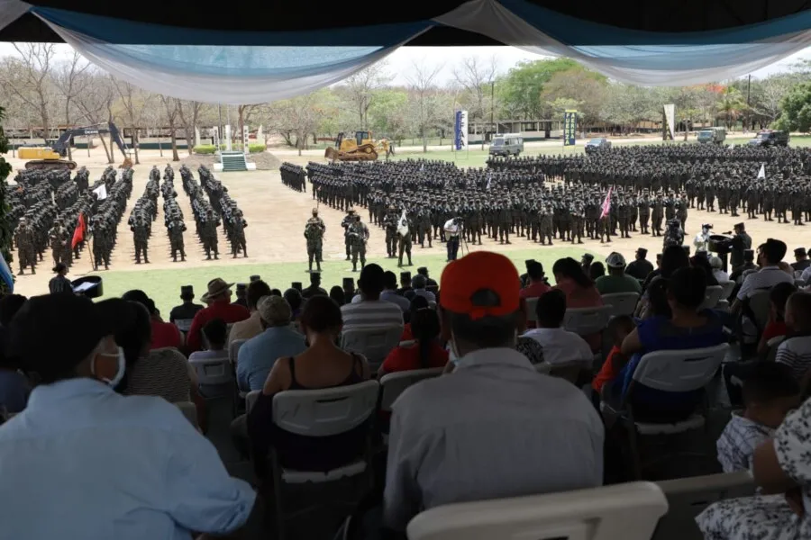Fuerzas Armadas gradúa más de 2 mil soldados en el Centro de Adiestramiento Militar en Olancho