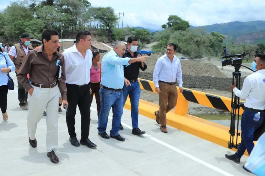 Gobierno de Xiomara Castro Inaugura Construcción Puente en Nueva Ocotepeque, Ocotepeque
