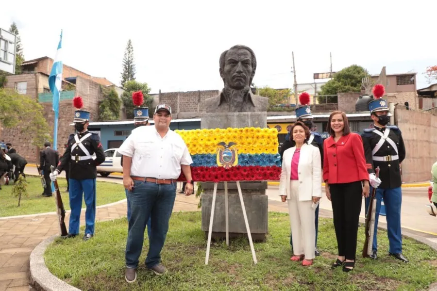 La República del Ecuador hoy celebra 200 años de independencia