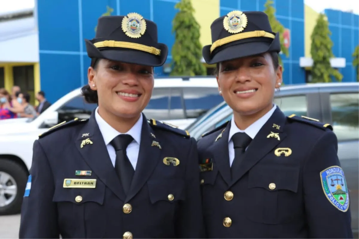 Atención profesionales universitarios, es la oportunidad de convertirse en Oficial con el grado de Sub Inspector de Policía en tan solo 4 meses en la ANAPO