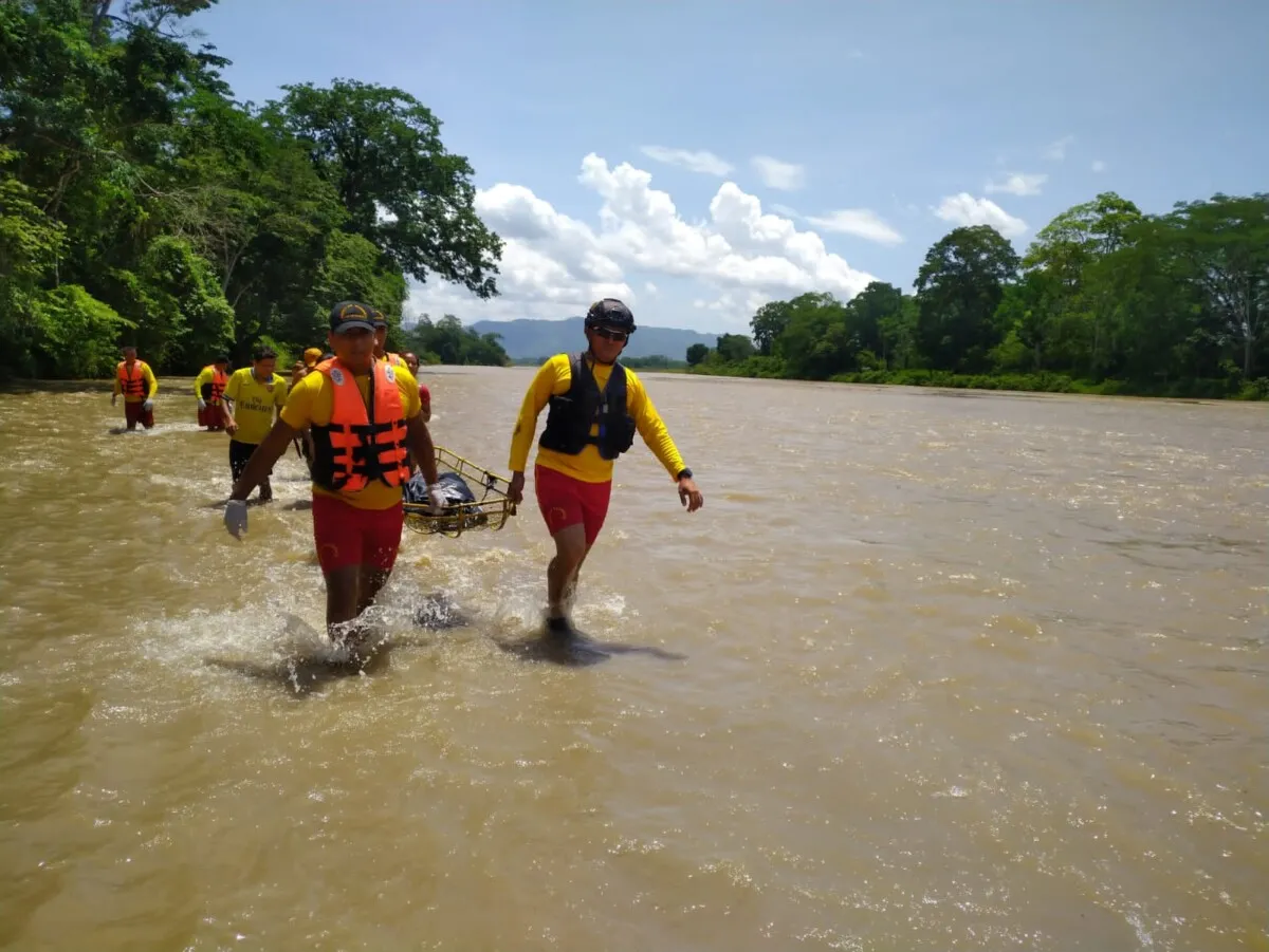 Bomberos de Olanchito rescatan cuerpo de menor de 1 año de edad que cayo al Rio Mame