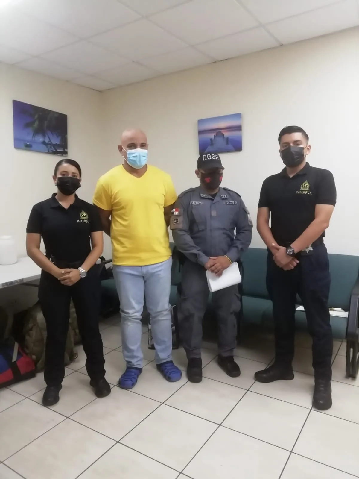 Hondureño condenado por tráfico internacional de drogas en Panamá es entregado a funcionarios de la DPI para que finalice su pena en el territorio nacional