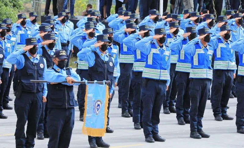Policía Nacional conmemora Día del Policía realizando actividades sociales y de acercamiento con la comunidad