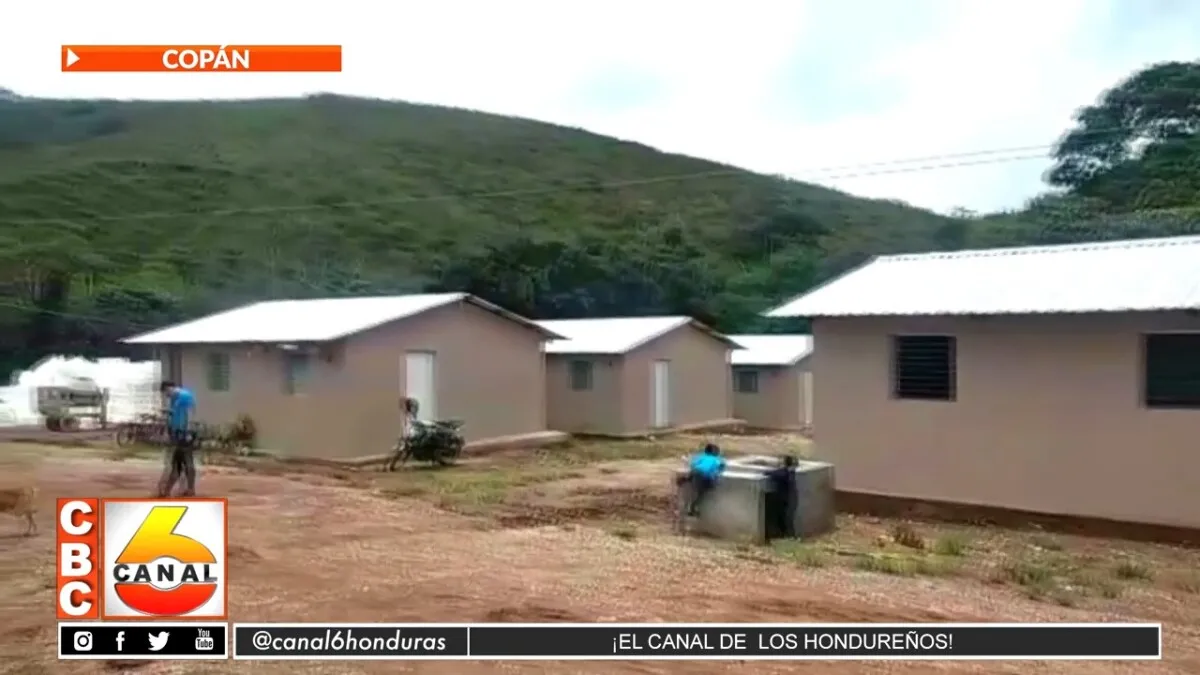 Inauguran proyecto de viviendas donde 29 familias fueron beneficiadas en Copán
