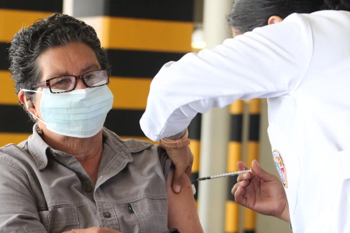 Autoridades de Salud llaman a la población a vacunarse contra el Covid-19 y protegerse contra la enfermedad