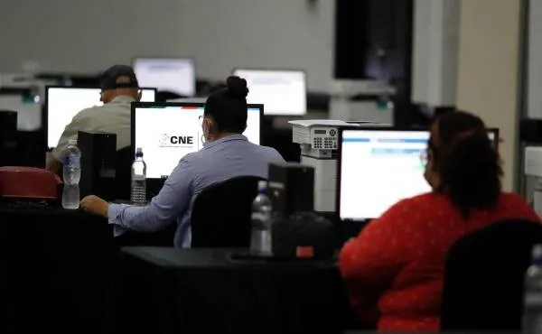 CNE informa que ya hizo efectivo el pago a custodios electorales y operadores de transmisión de datos de las elecciones del 2021