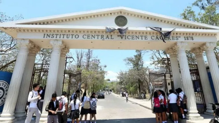 Impulsarán proyectos para el Instituto Central Vicente Cáceres