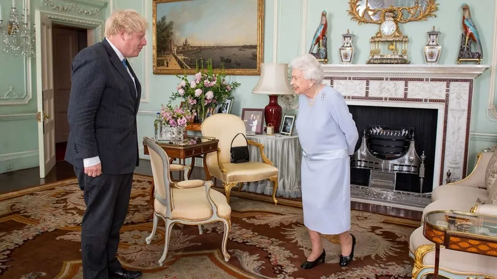 Isabel II recibirá en Escocia al sucesor de Johnson como primer ministro