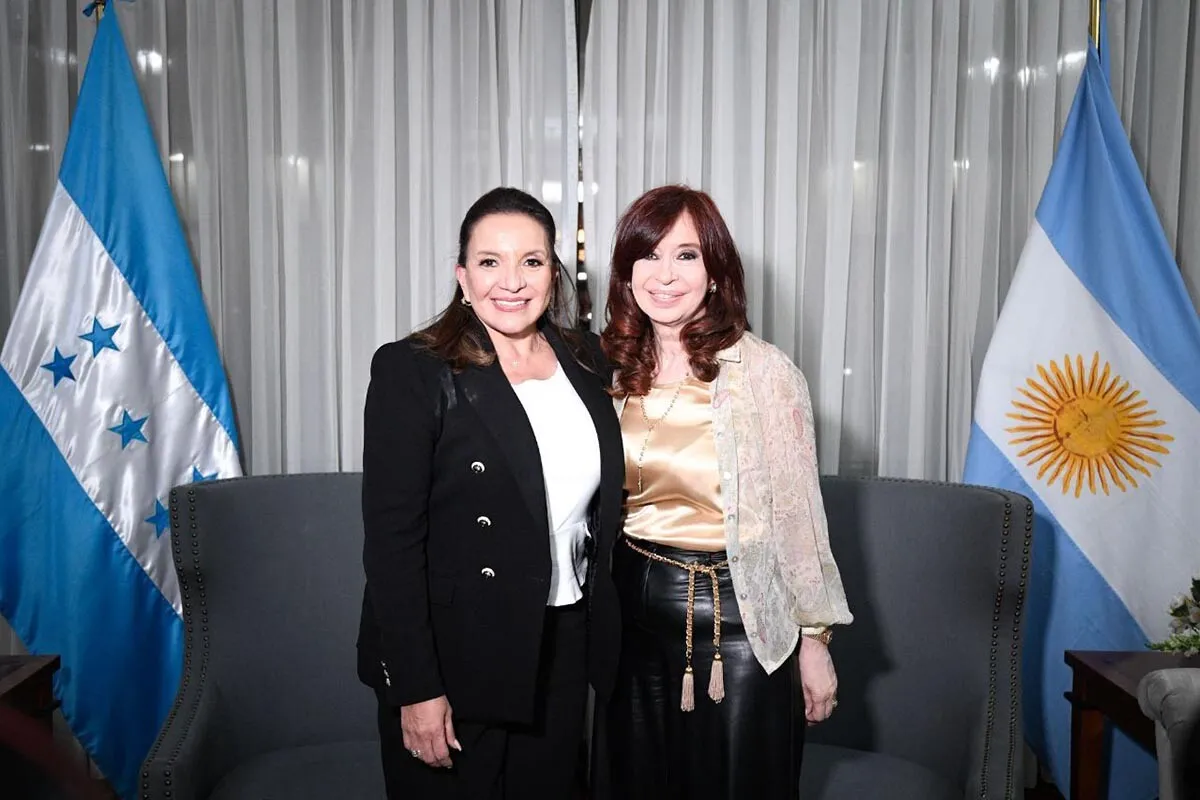 Presidenta Xiomara Castro condena señalamientos en contra de la vicepresidenta de Argentina Kirchner