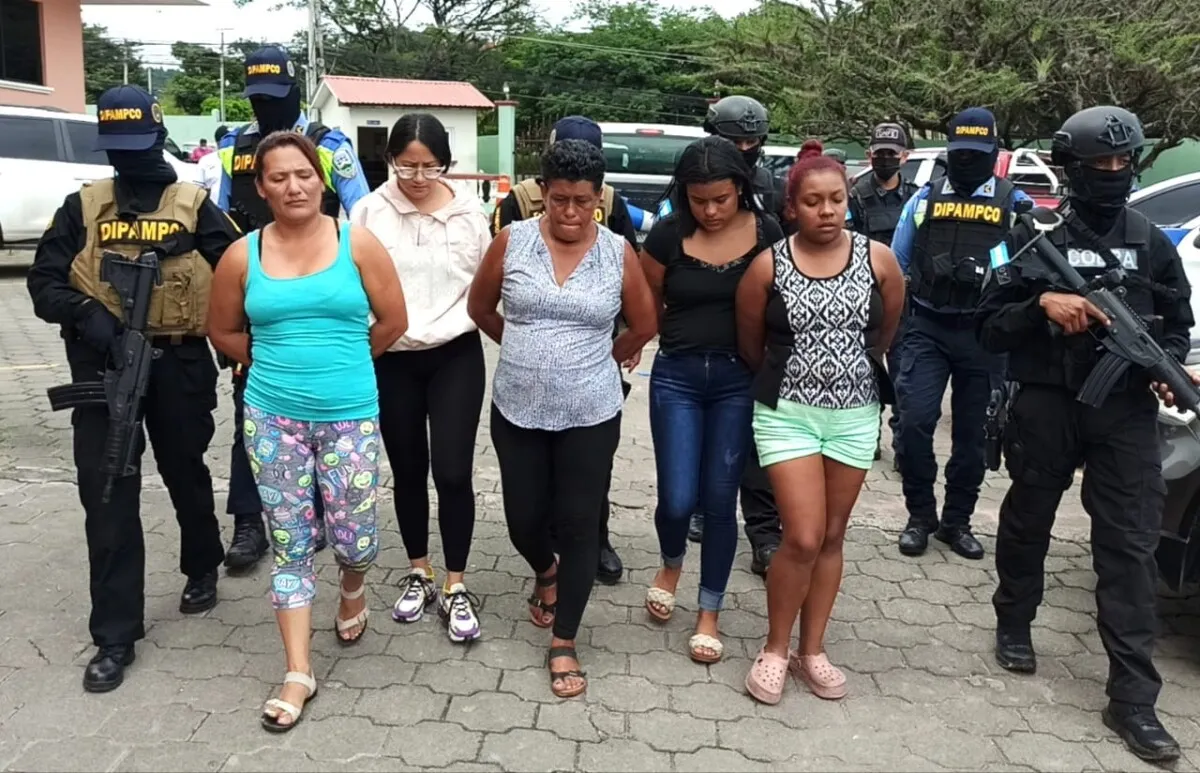 Al menos dieciocho miembros de organizaciones crimínales son capturados en allanamientos realizados por la DIPAMPCO en coordinación con el Ministerio Público