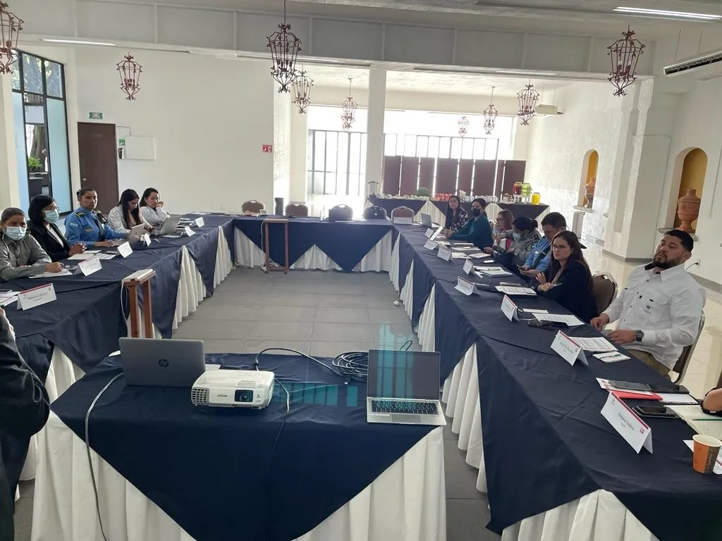 Autoridades del INP y PNFAS participan en taller sobre situación de las mujeres privadas de libertad