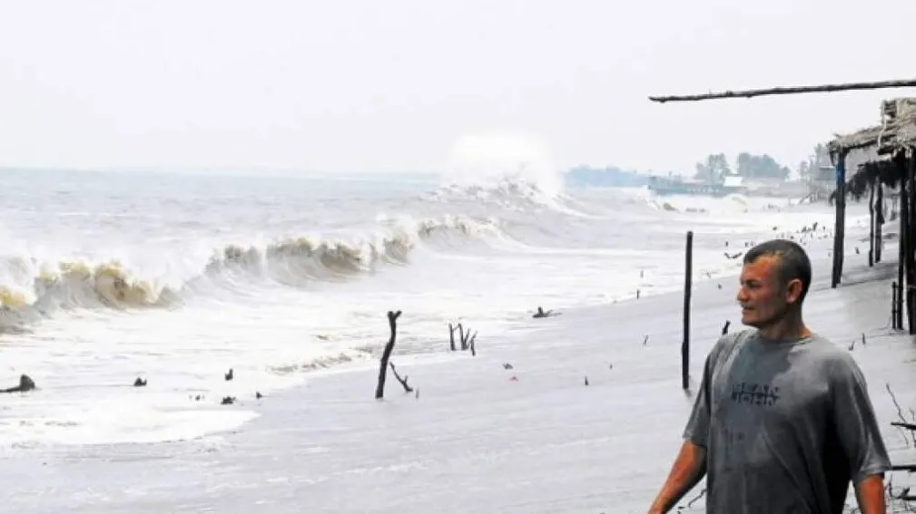 Cenaos advierte de posible subida del oleaje en el Golfo de Fonseca