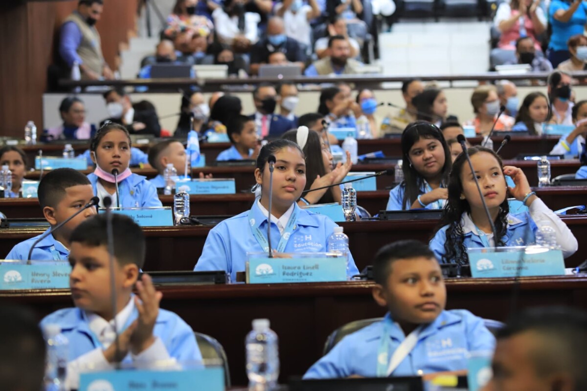 Educación Bilingüe, Seguridad Infantil, Educación ambiental, entre Decretos aprobados por niños y niñas en el Congreso Infantil 2022