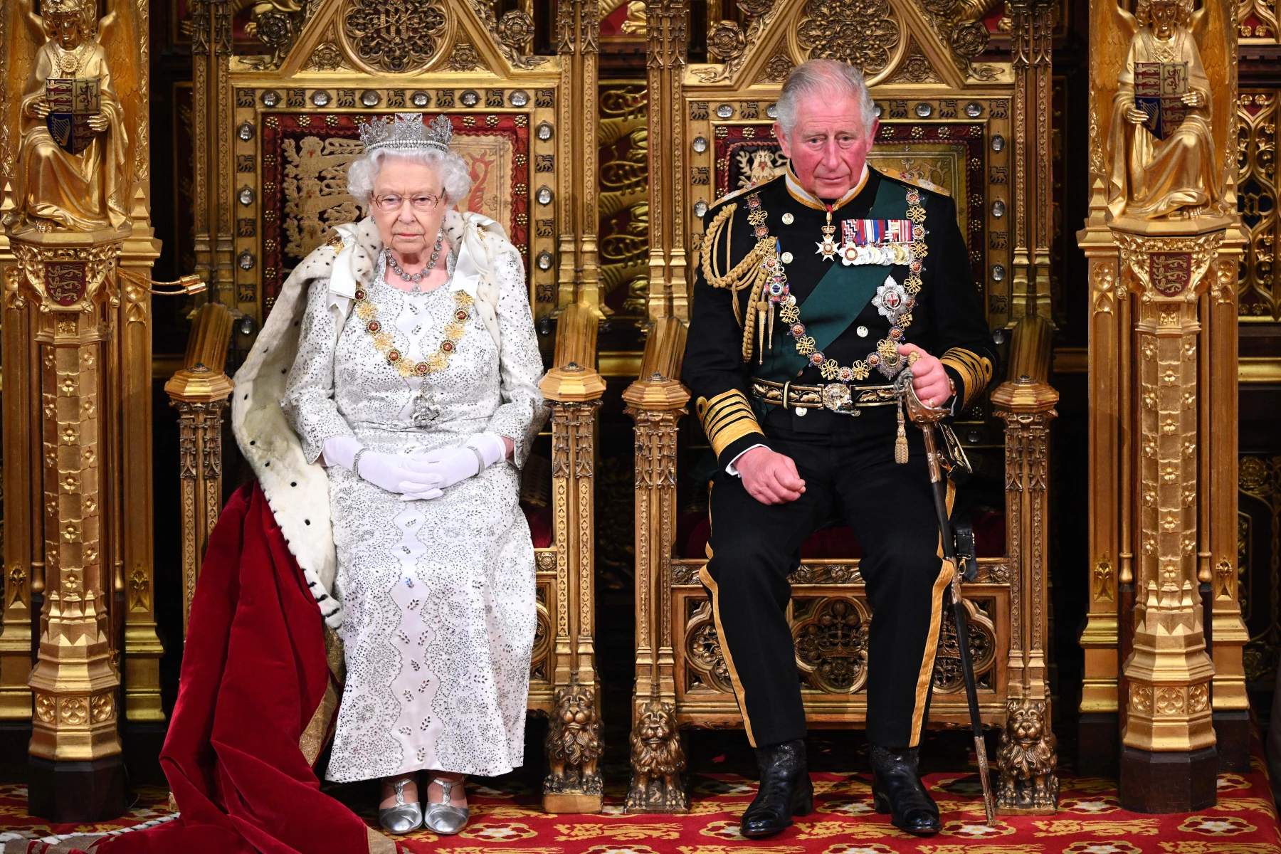 El príncipe Carlos asume como rey tras la muerte de Isabel II