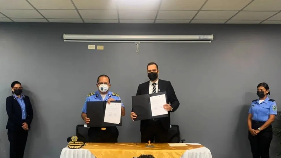 Policía Nacional y el Comité Internacional de la Cruz Roja firman convenio de cooperación