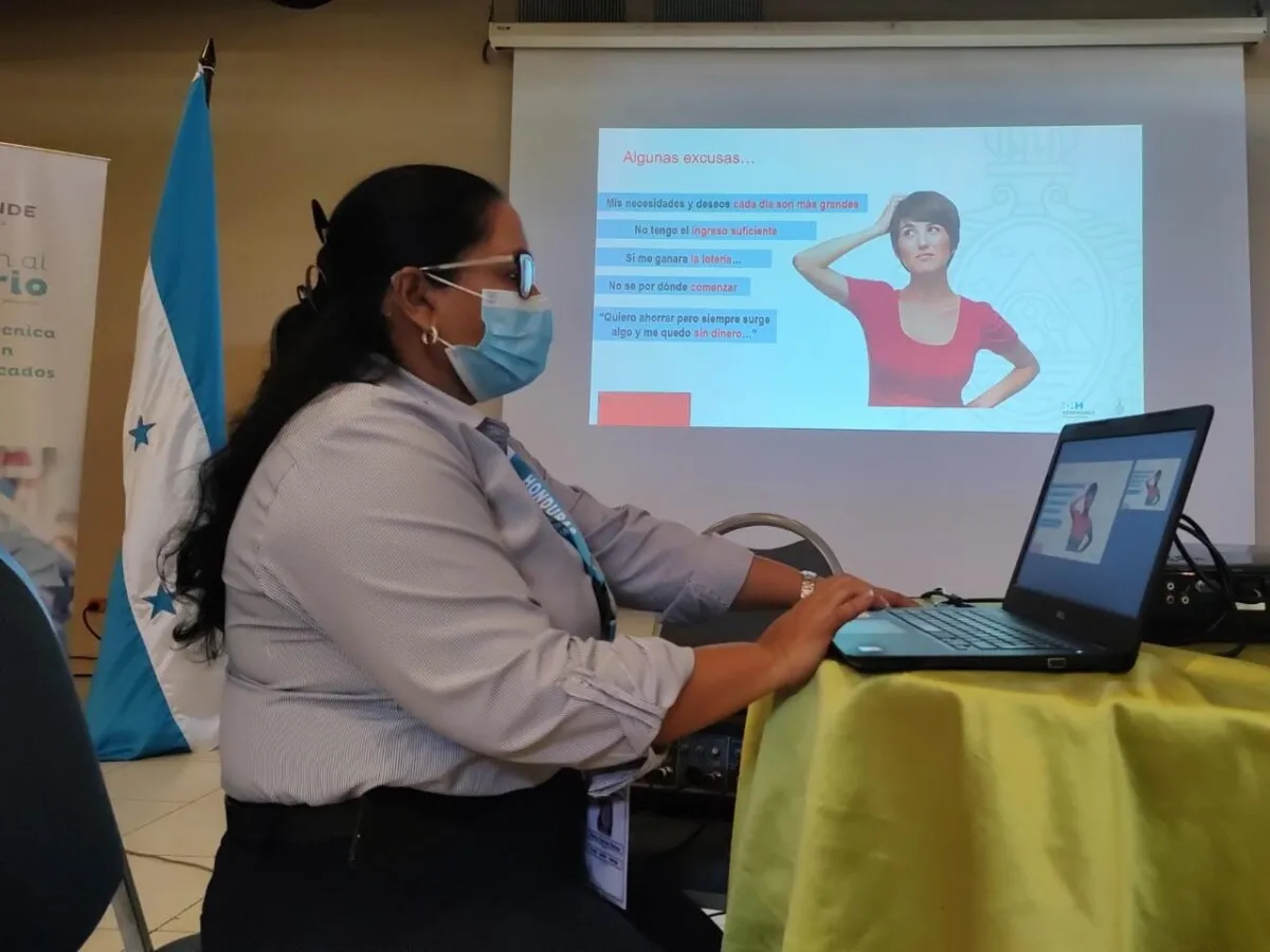 Presidenta Castro lanza el “Programa Nacional de Educación e Inclusión Financiera” en todo Honduras