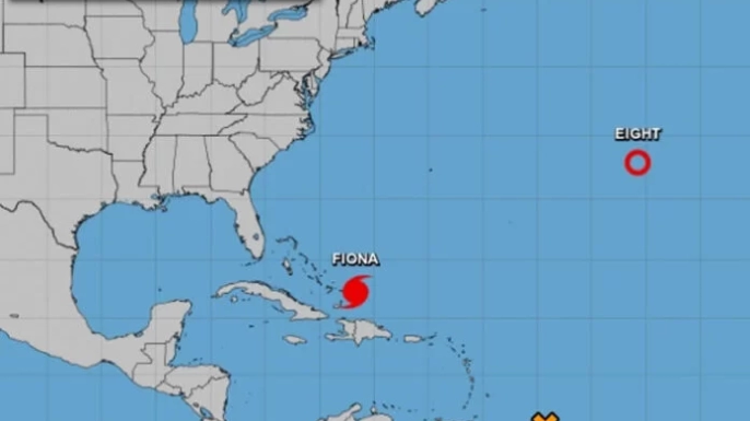 Se forma la depresión tropical 8 en el Atlántico y Fiona sigue como huracán mayor