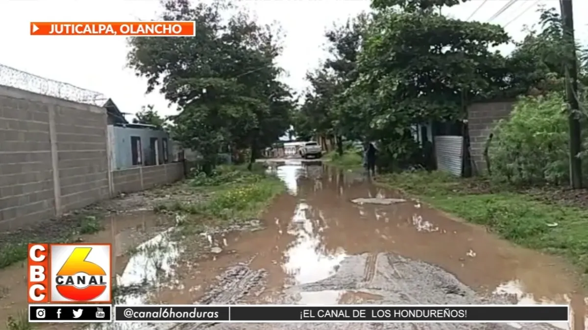 Varias viviendas inundadas por las lluvias en Juticalpa, Olancho