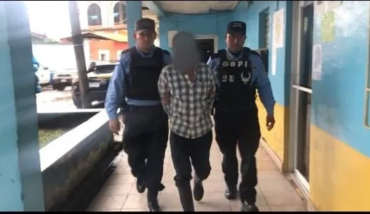 Ciudadano es detenido por tener una orden de captura pendiente en su contra
