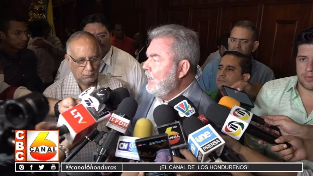 Roberto Contreras expone las intenciones del vicealcalde de darle golpe de estado