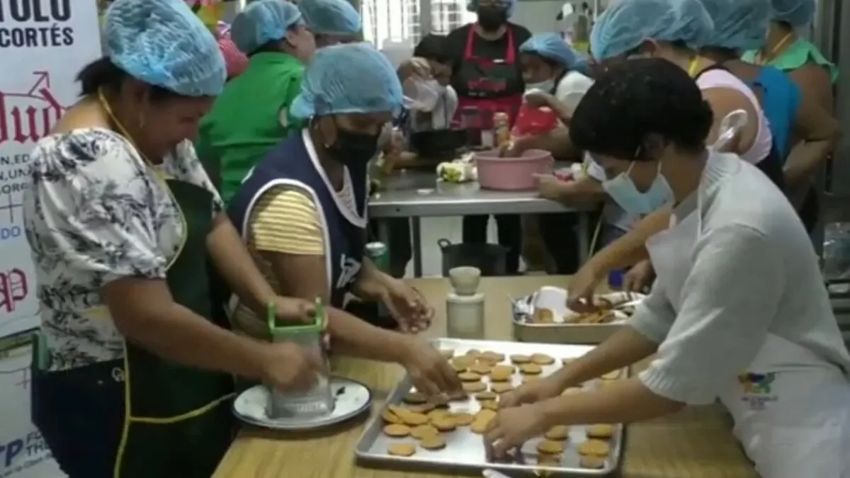 Cepudo capacita a 15 mujeres en la elaboración de bocadillos