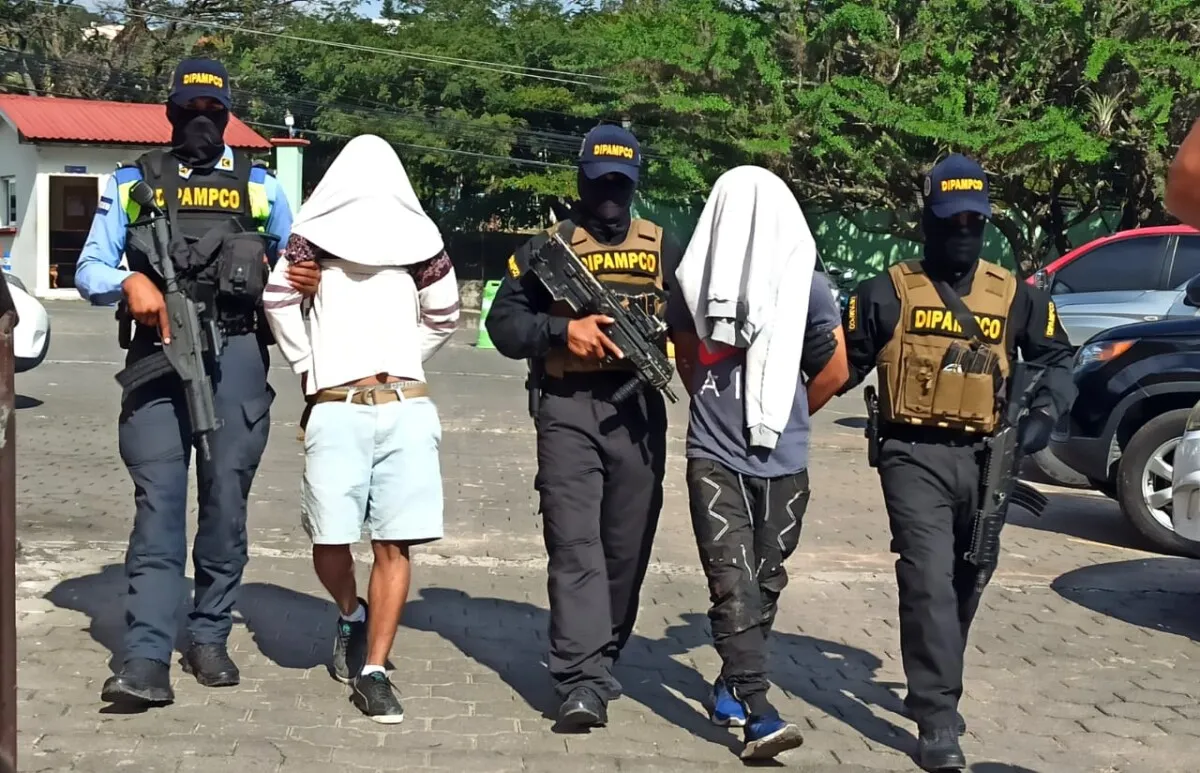 Con la entrada en vigencia del estado de excepción la DIPAMPCO reporta la detención de dos miembros de la pandilla 18