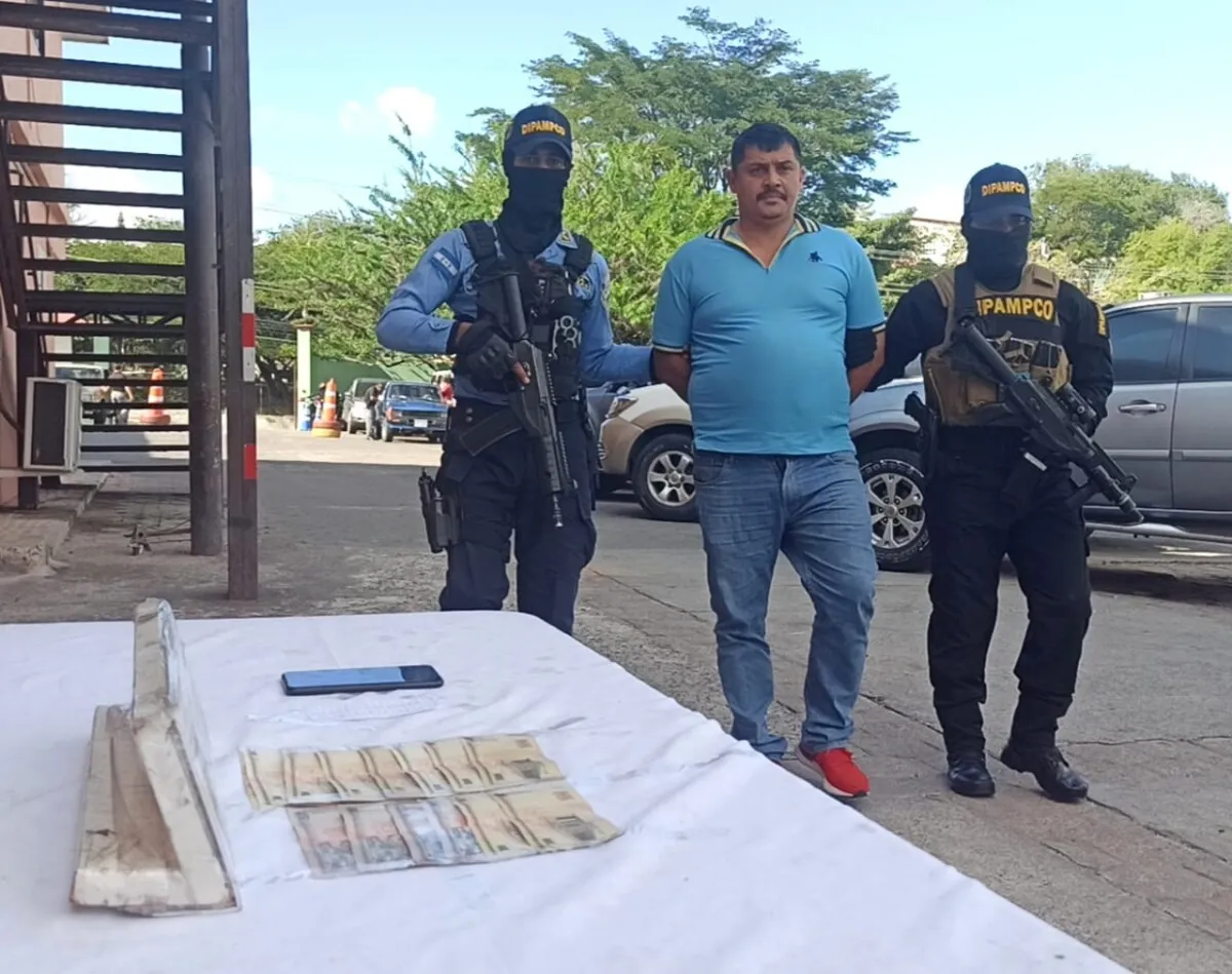 DIPAMPCO captura a transportistas que extorsionaba a sus mismos compañeros de rubro en las diferentes terminales del mercado Zonal Belen