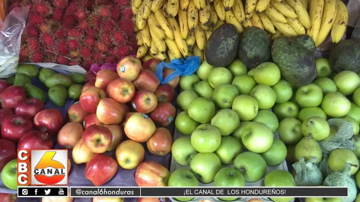 Disminuye la venta de uvas, peras y manzanas en la capital