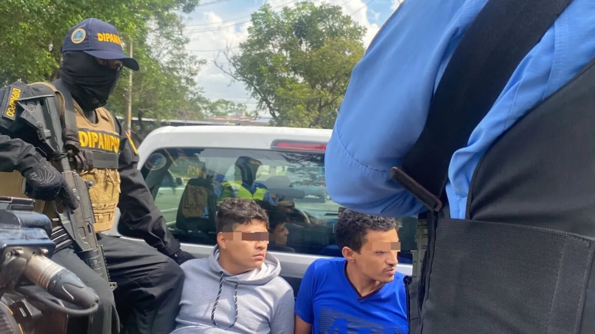 Dos miembros de la pandilla 18 vinculados a extorsión y venta de drogas son capturados en posesión de munición de uso prohibido por agentes de la DSTU/DIPAMPCO
