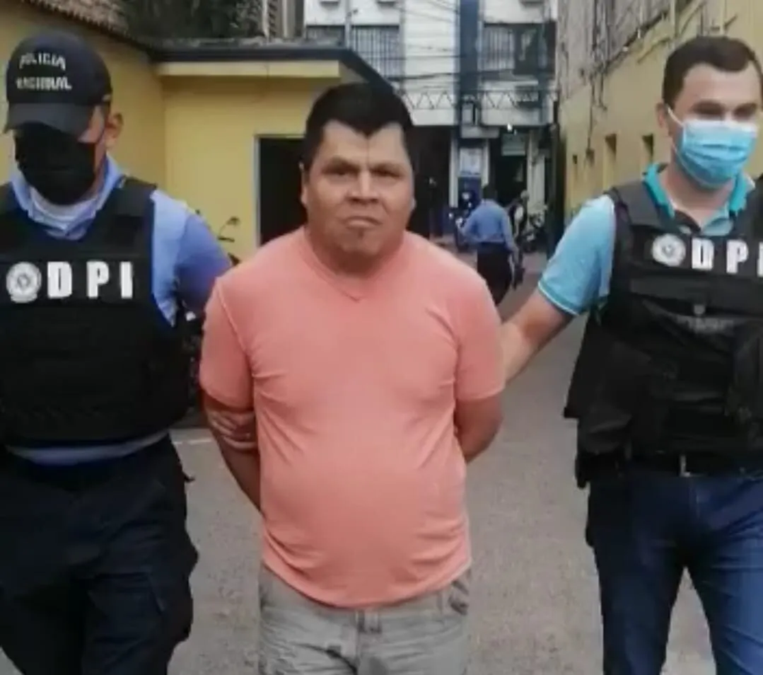 DPI detiene individuo acusado de la supuesta violación especial de un menor de 12 años en la colonia La Travesía, de Tegucigalpa