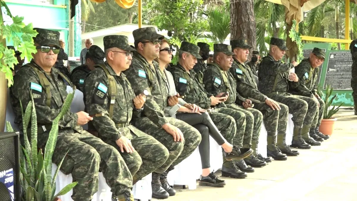 105 Brigada de Infantería presenta su nuevo comandante y unidades orgánicas