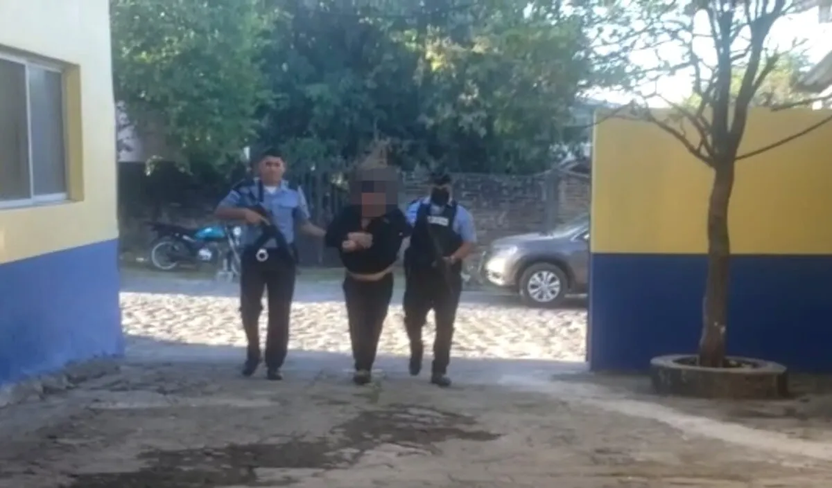 Agentes policiales arrestan a sujeto que tenía órdenes de captura en Honduras y El Salvador