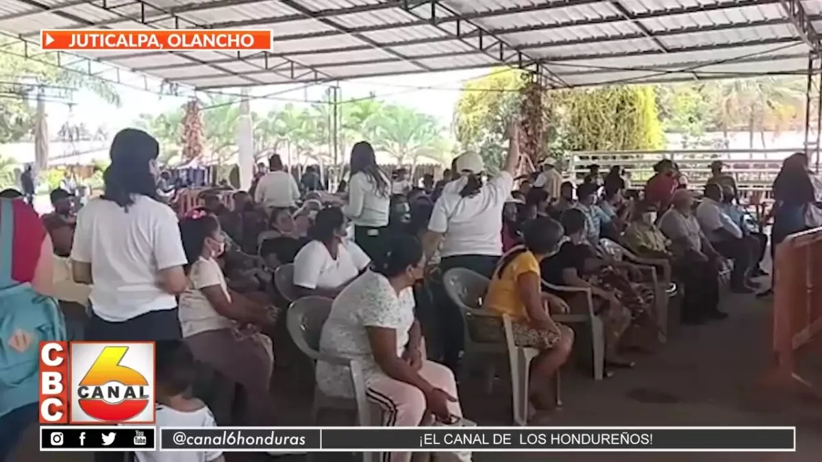 Cientos de personas atendidas por brigada en Juticalpa, Olancho